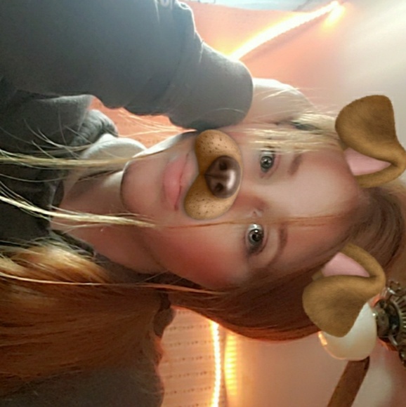 chloe_gladding